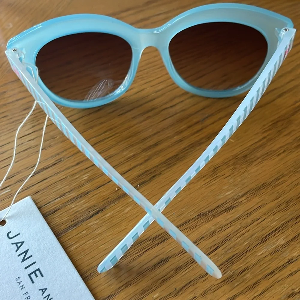 Janie and Jack Light Blue Ages 4 and Up Children Sunglasses NWT